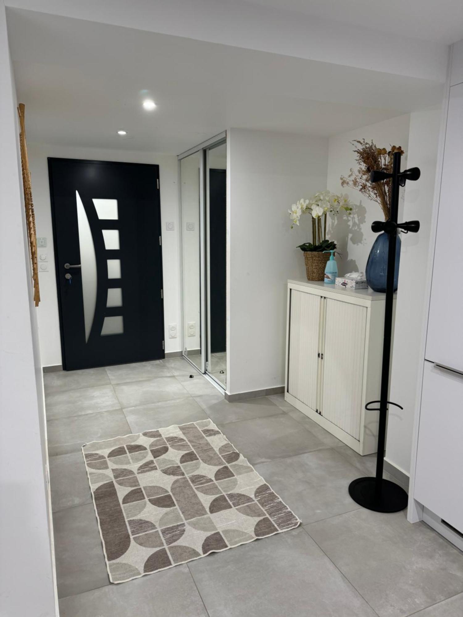 Design Entier Neuf A Paris * Gentilly
